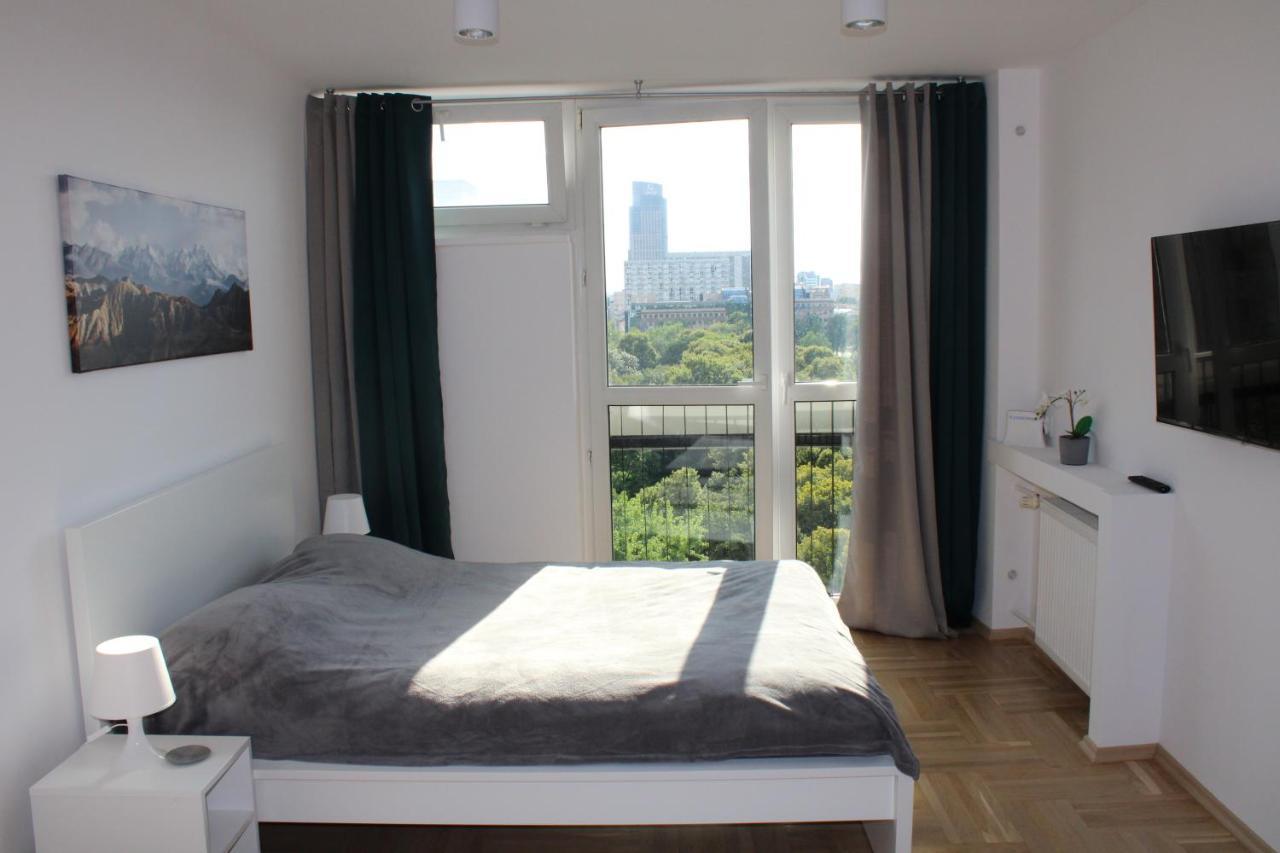 Strict Center Warsaw Comfortable Apartment, 10Th-Floor With Beautiful View On The Park And Skyscrapers, Free Wifi, Self Check-In/Out Bagian luar foto
